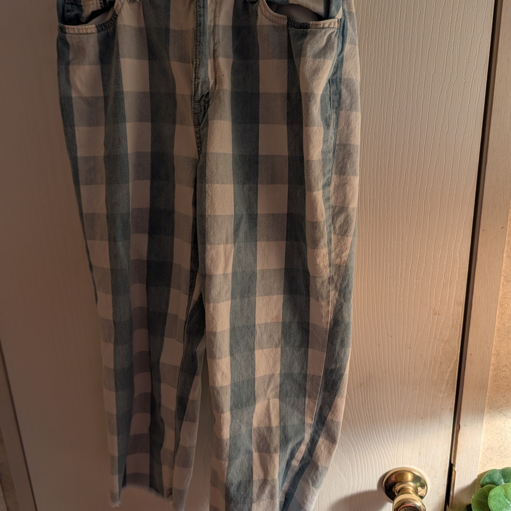 Rewash Blue and White Checkered Capris